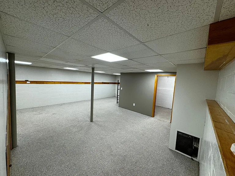 881 Linden Ave — Photo 21