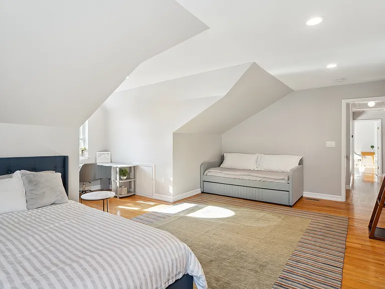 39 Hollow Ln — Photo 26