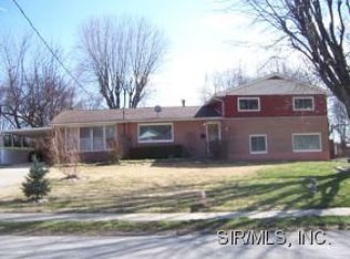 415 E 10th St, Alton, IL 62002