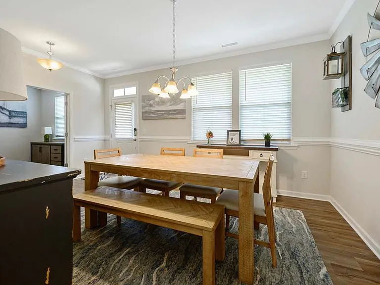 155 Rossell Park Cir — Photo 6