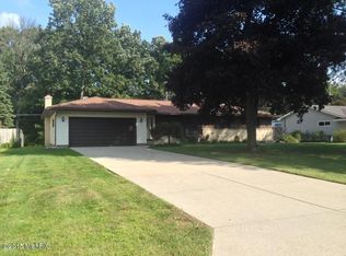 385 Arthur Ave, Holland, MI 49424