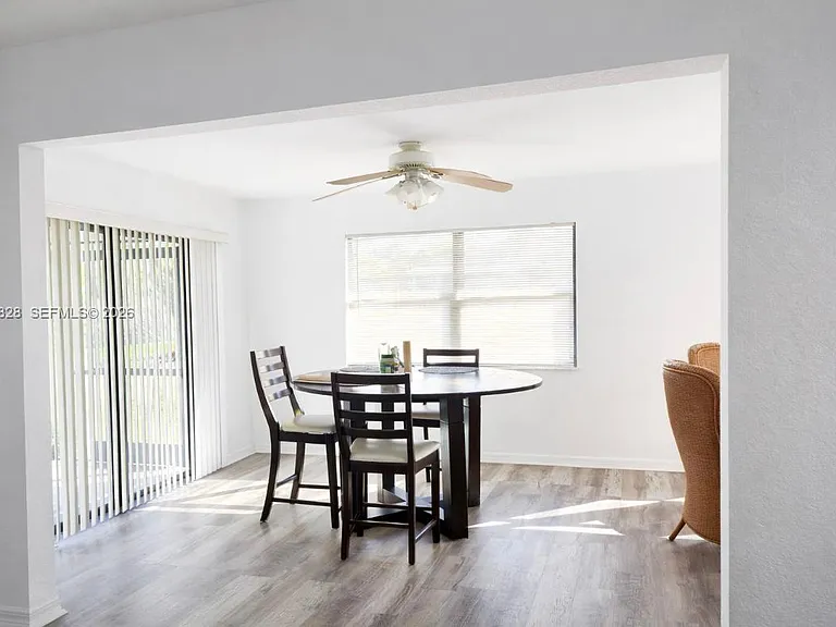 506 Corinne Dr — Photo 8