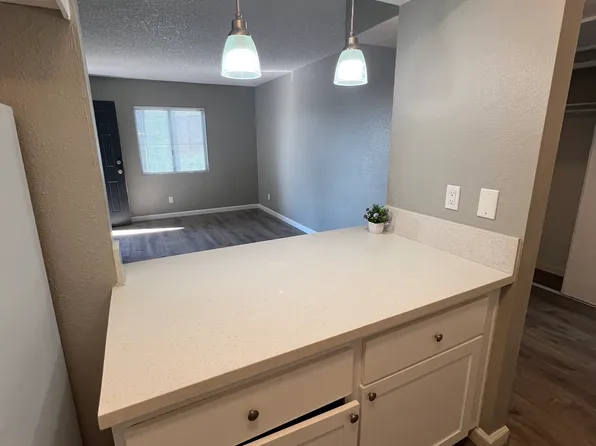 6446 Casada Way #3, Las Vegas, NV 89107