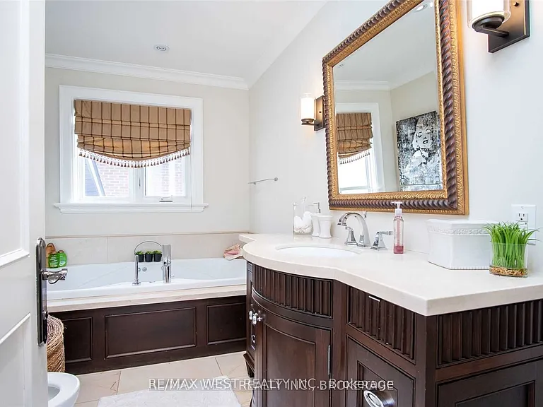393 Maple Leaf Dr — Photo 7
