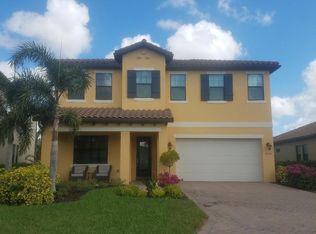 4095 Raffia Dr, Naples, FL 34119