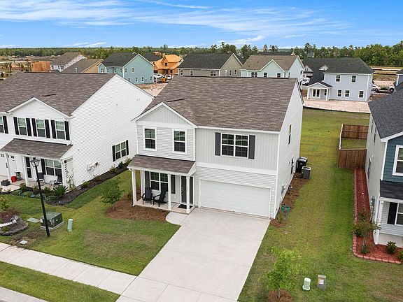 2nd image of 227 Clydesdale Cir