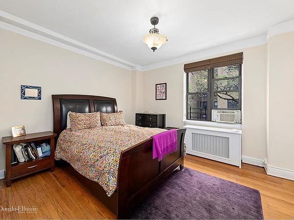 2nd image of 46 W 95th St APT 4A