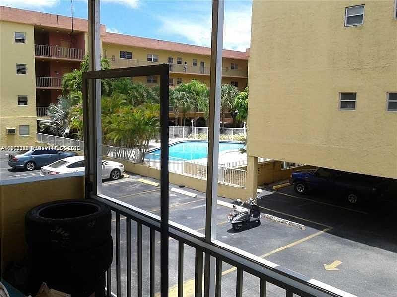 1st image of 16750 NE 10th Ave APT 122