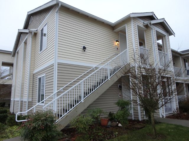1st image of 10113 186th St #255