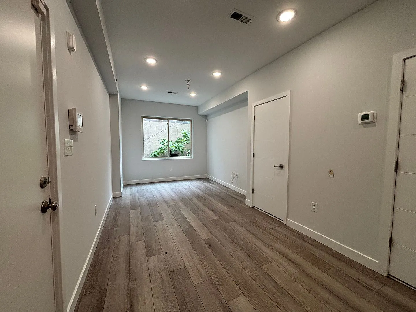2226 N Franklin St — Photo 4