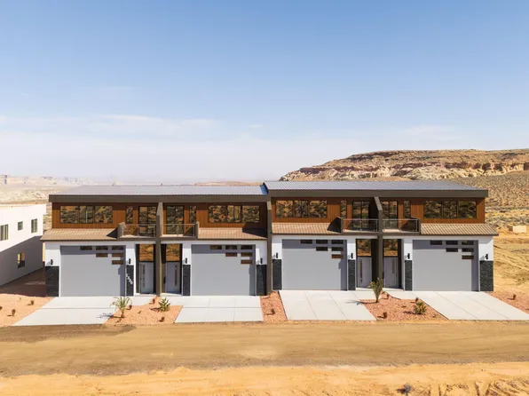 1328 E Lone Rock View Dr, Big Water, UT 84741