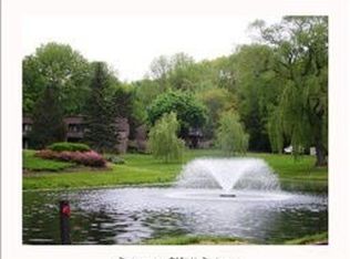 32 Canterbury Ln, Avon, CT 06001