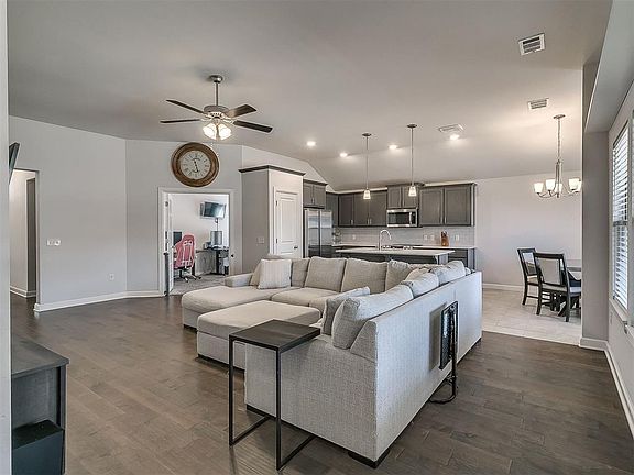 4th image of 469 Nest Cir