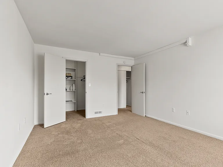 California Apartments — Photo 54