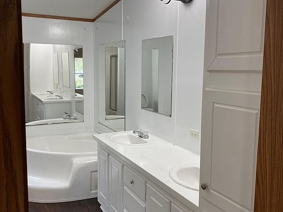 master bedroom bathroom his/ her vanity garden tub and separate shower