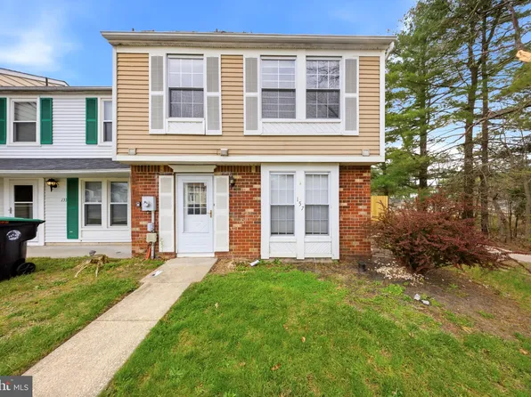 157 Villa Knoll Ct, Sicklerville, NJ 08081