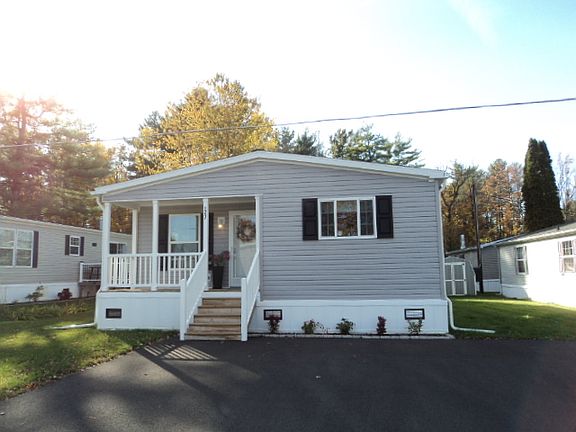 Exterior Image-25-Champion H27 D R Village