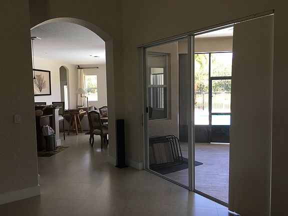 5th image of 19233 N Gardenia Ave