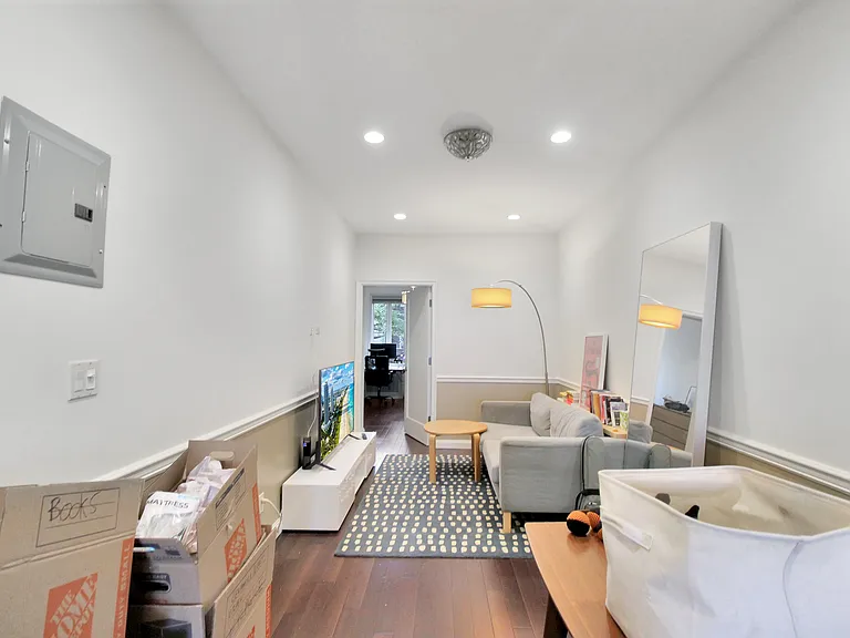 263 Powers St #2L — Photo 2
