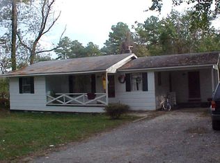 855 Mosquito Point Rd, White Stone, VA 22578