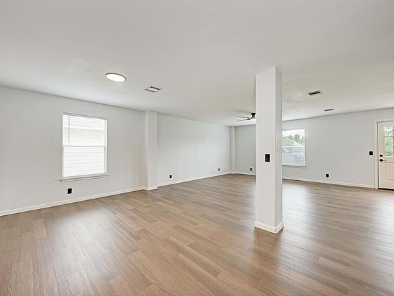 5th image of 125 Holland St