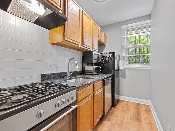 3rd image of 97 Chester St APT S1