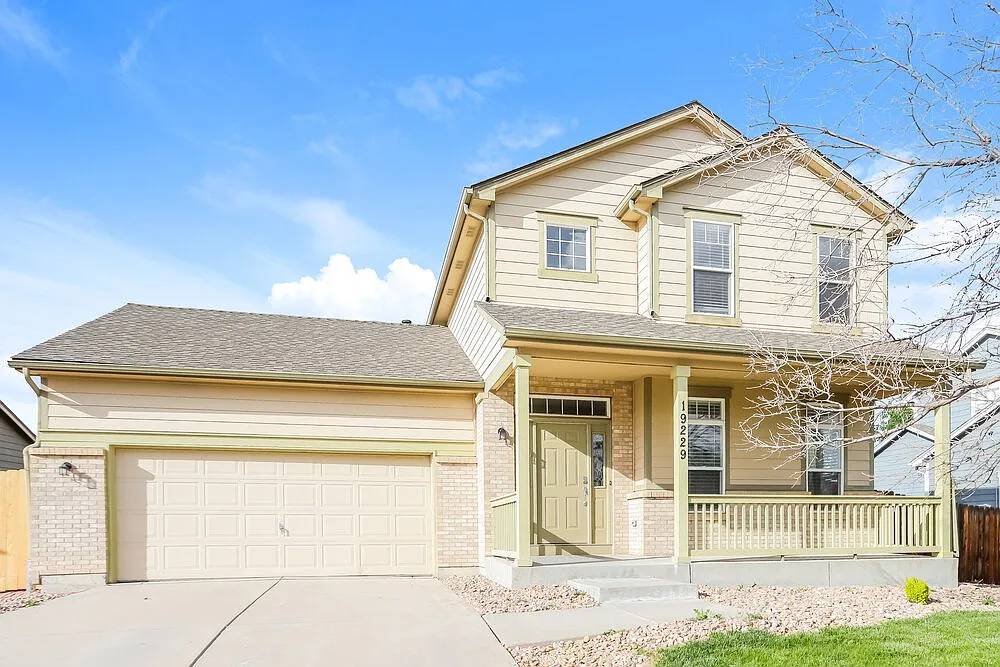 4 bed, 3.5 bath, 2853 sqft, $3,380 — Photo 1