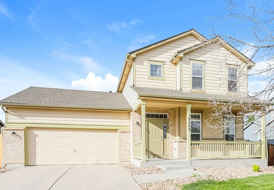 19229 E Caspian Pl