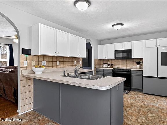 3rd image of 9405 Brown Austin Rd