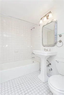 Rented by Mirador Real Estate | media 21