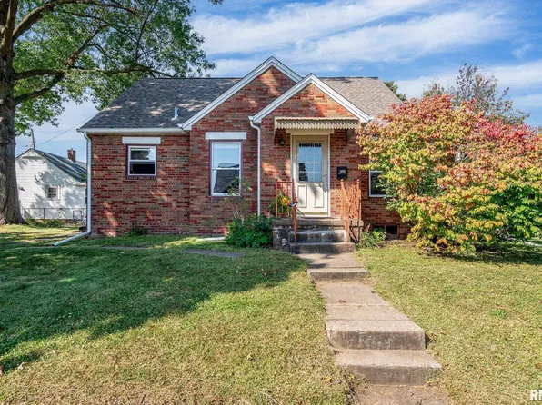 1922 N Pine St, Davenport, IA 52804