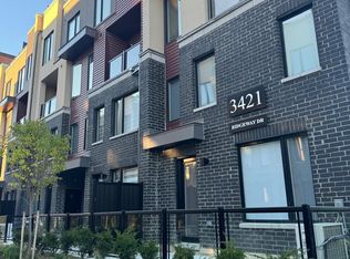 3421 Ridgeway Dr #11, Mississauga, ON L5L0C1