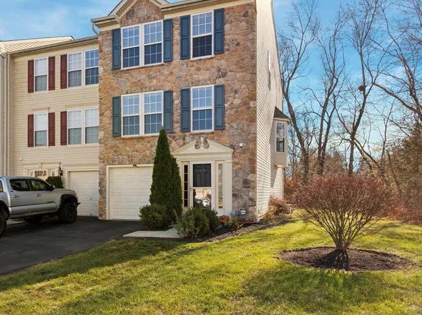 521 Westfield Ct, Quakertown, PA 18951