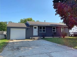 706 E 12th Street Pl N, Newton, IA 50208