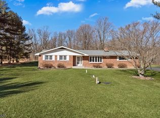 406 Mine Rd, Asbury, NJ 08802