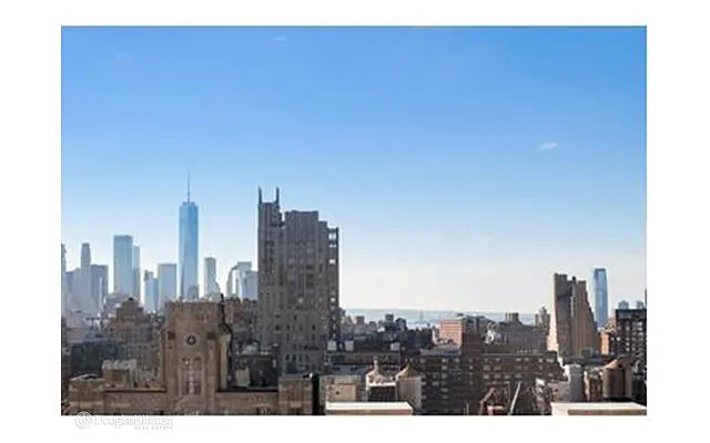 Rented by Douglas Elliman | media 7