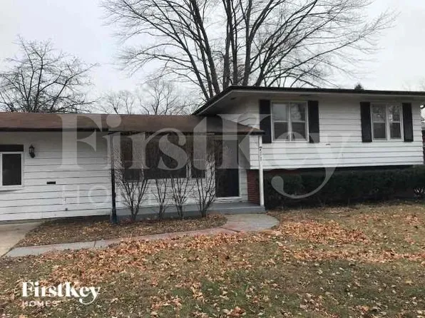 711 N Evanslawn Ave, Aurora, IL 60506