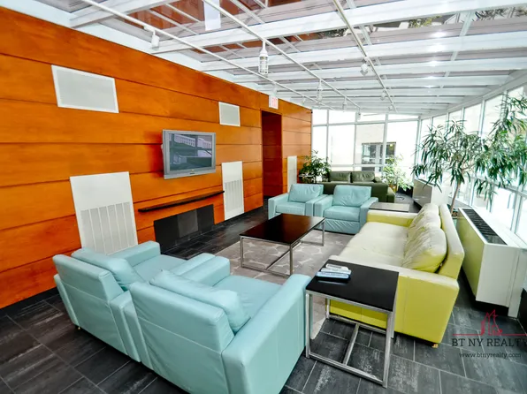 516 West 47th Street image 5 of 7