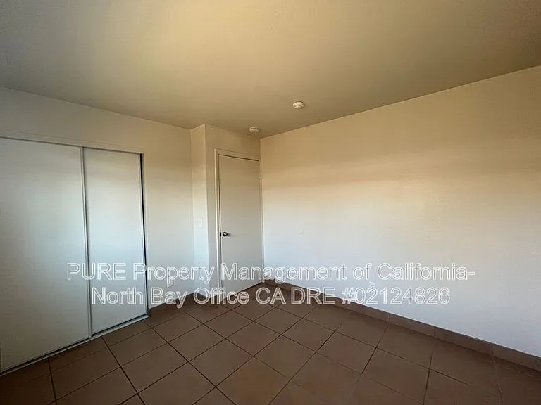 2555H W Steele Ln — Photo 13
