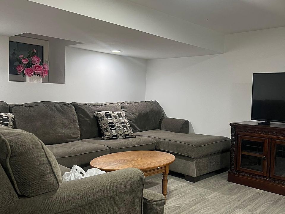 1st image of 3626 S Lowe Ave Unit 1