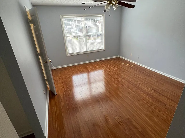 322 Harmony Ct — Photo 7