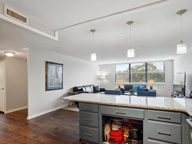2965 Pharr Court South NW #704 — Photo 11