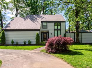 11110 Harrods Creek Ct, Louisville, KY 40223