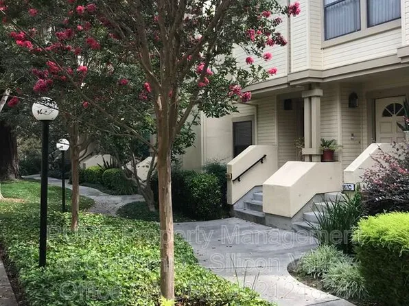 967 La Mesa Ter Unit D, Sunnyvale, CA 94086