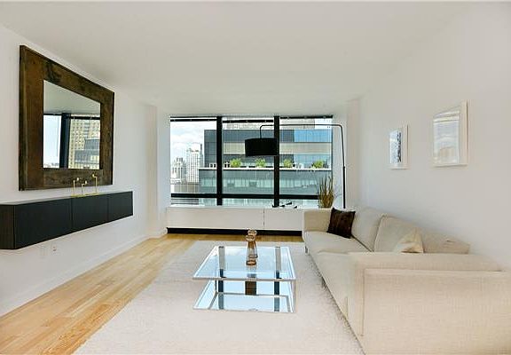 4th image of 1113 York Ave APT 7F