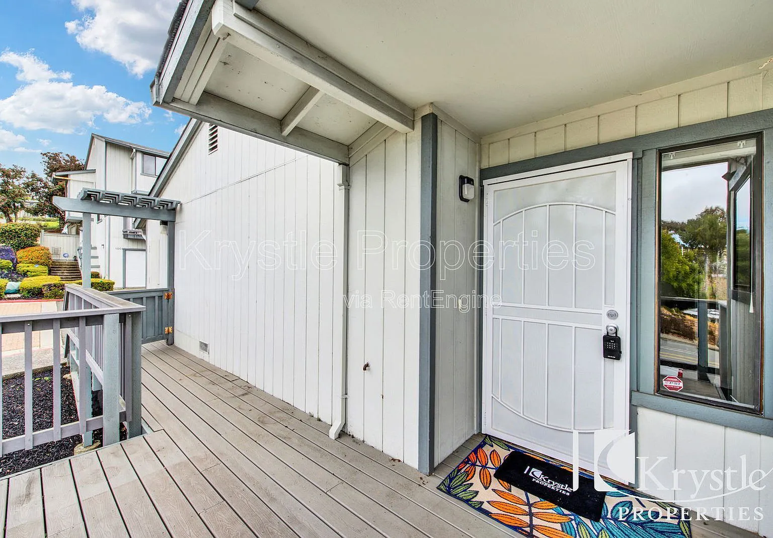 3 bed, 2.5 bath, 1440 sqft, $2,900 — Photo 1