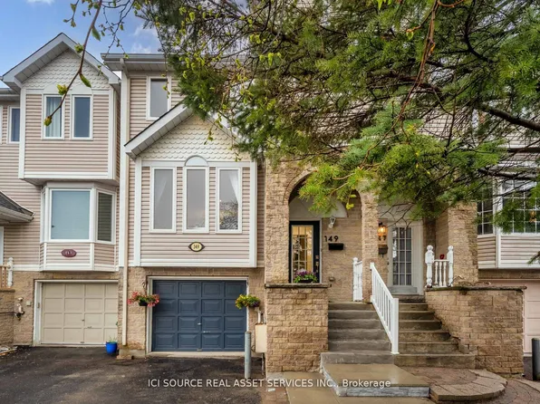149 Woodgate Way, Ottawa, ON K2J 4E5