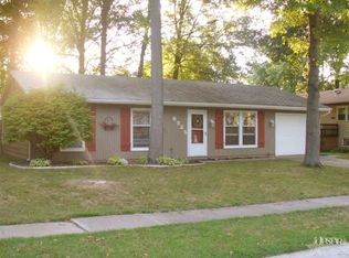 6925 Woodtrail Ct, Fort Wayne, IN 46835