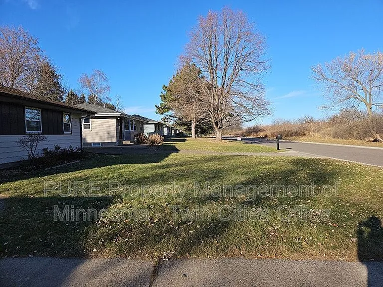 1617 Flag Ave N — Photo 4