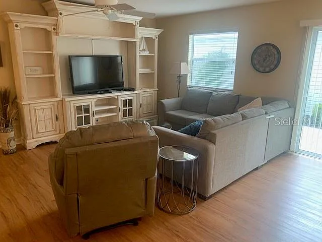 2237 Mossy Oak Dr — Photo 2